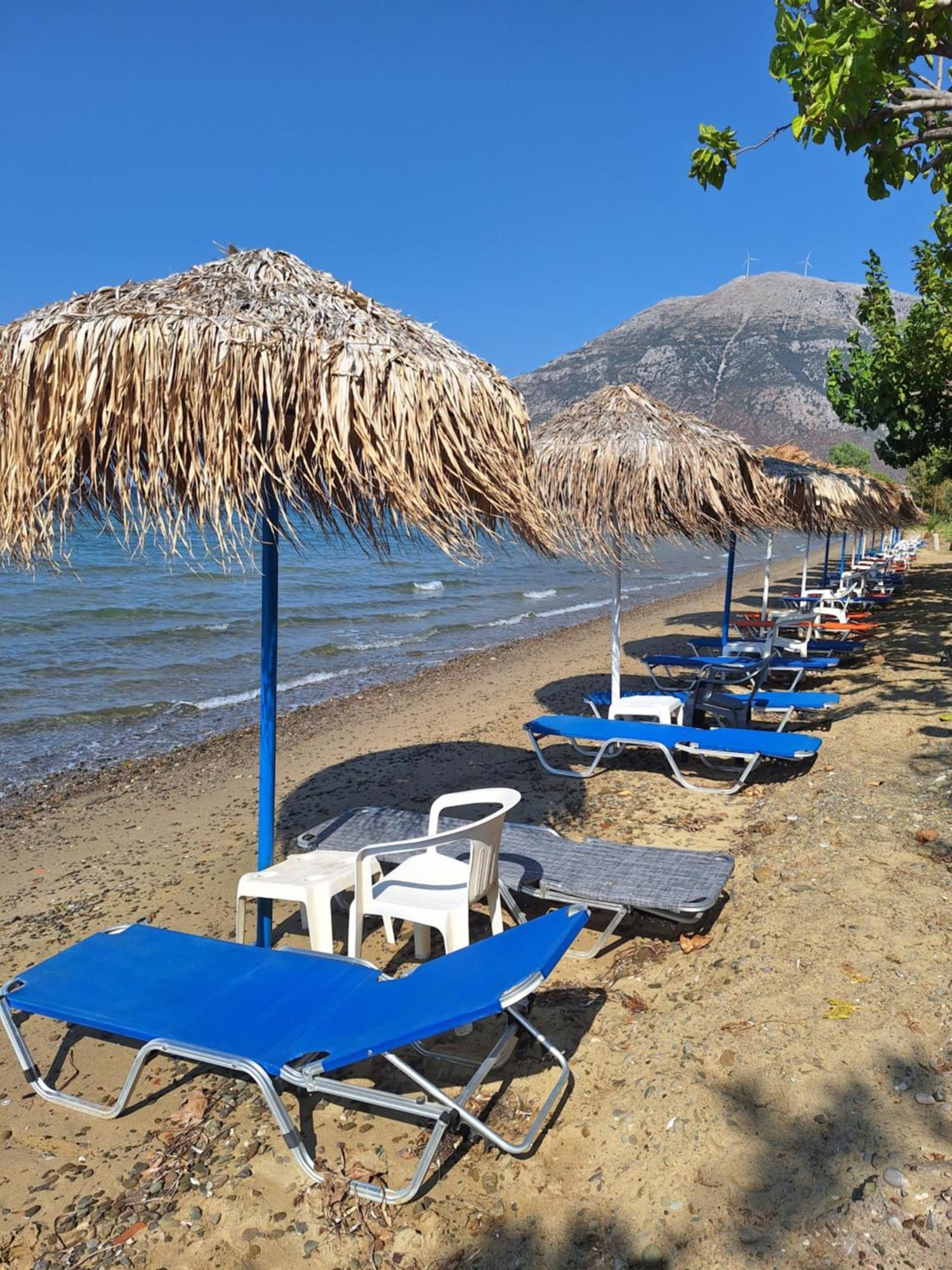 Makinia Beach Nafpaktos Esterno foto
