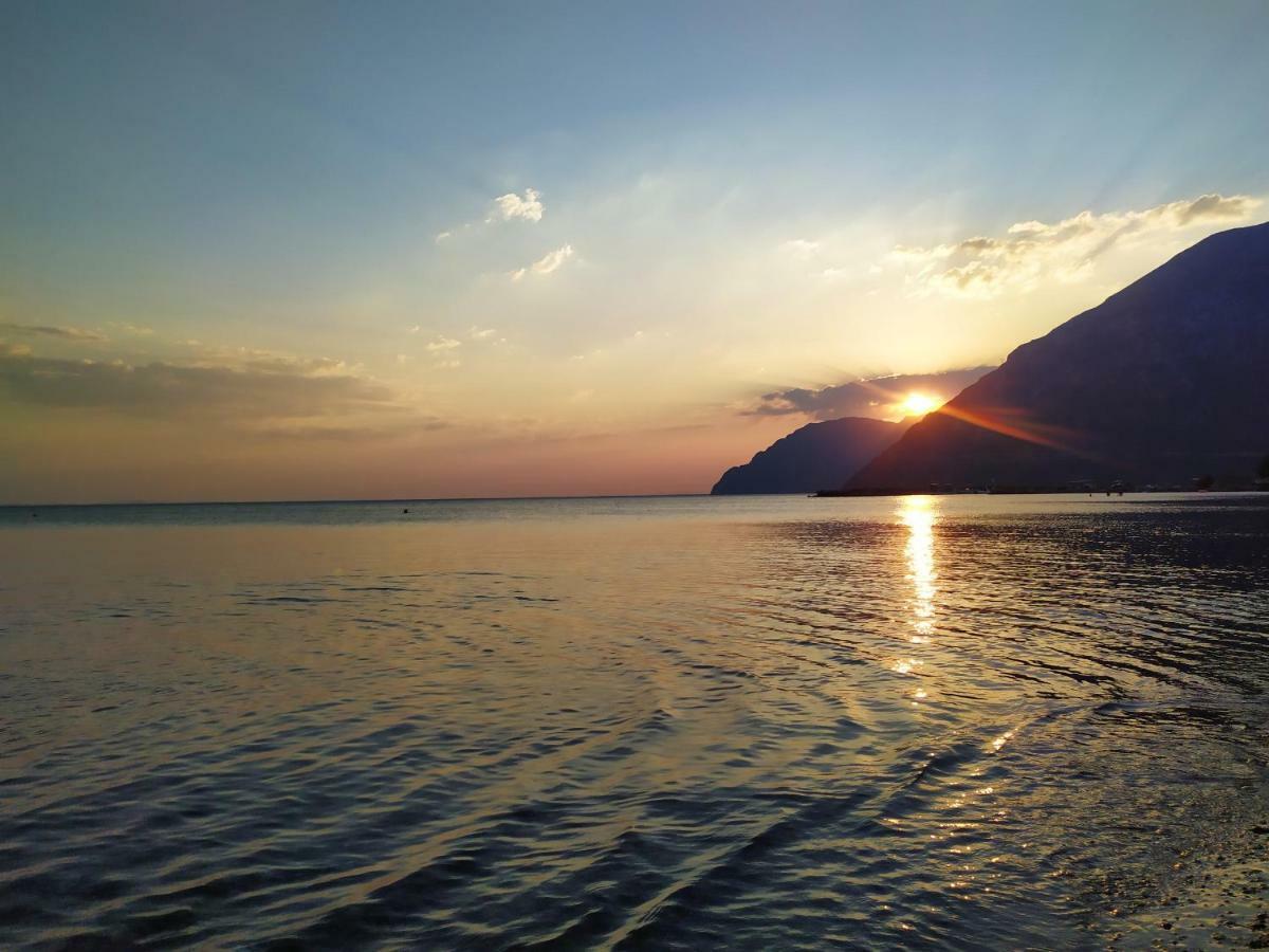 Makinia Beach Nafpaktos Esterno foto